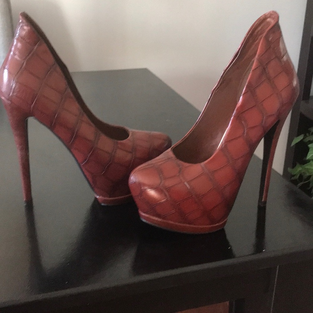 Luichiny Heels - image 2